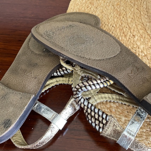 GOLD, SILVER METALLIC THONG SANDAL - Picture 3 of 4